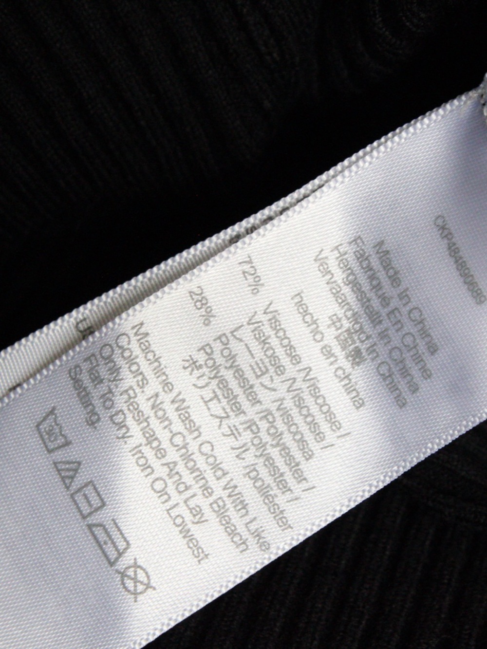 Black Ribbed Button-Front Tank Top - Picture 8 of 9